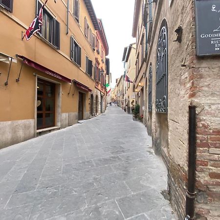 Lastamperia19 Camere-Rooms Montepulciano Zewnętrze zdjęcie