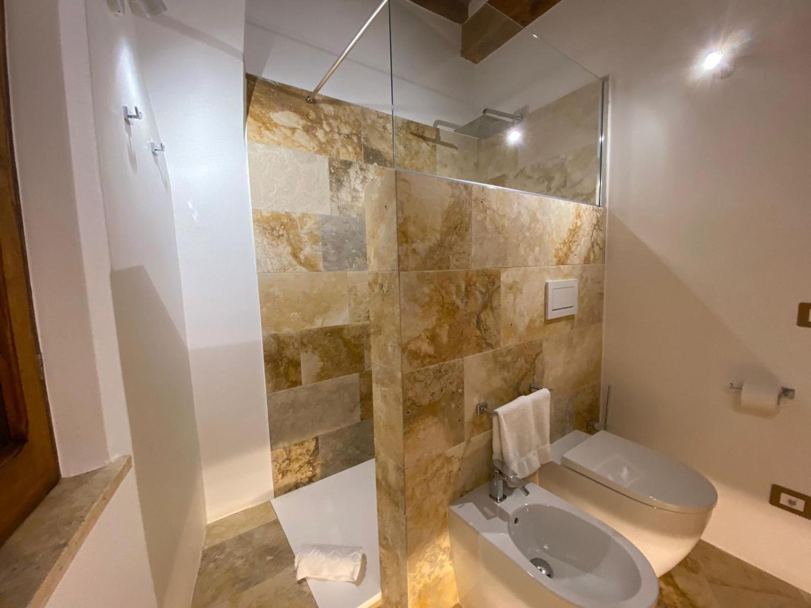Lastamperia19 Camere-Rooms Montepulciano Zewnętrze zdjęcie