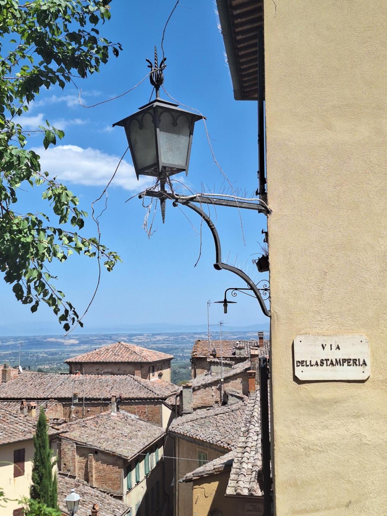 Lastamperia19 Camere-Rooms Montepulciano Zewnętrze zdjęcie